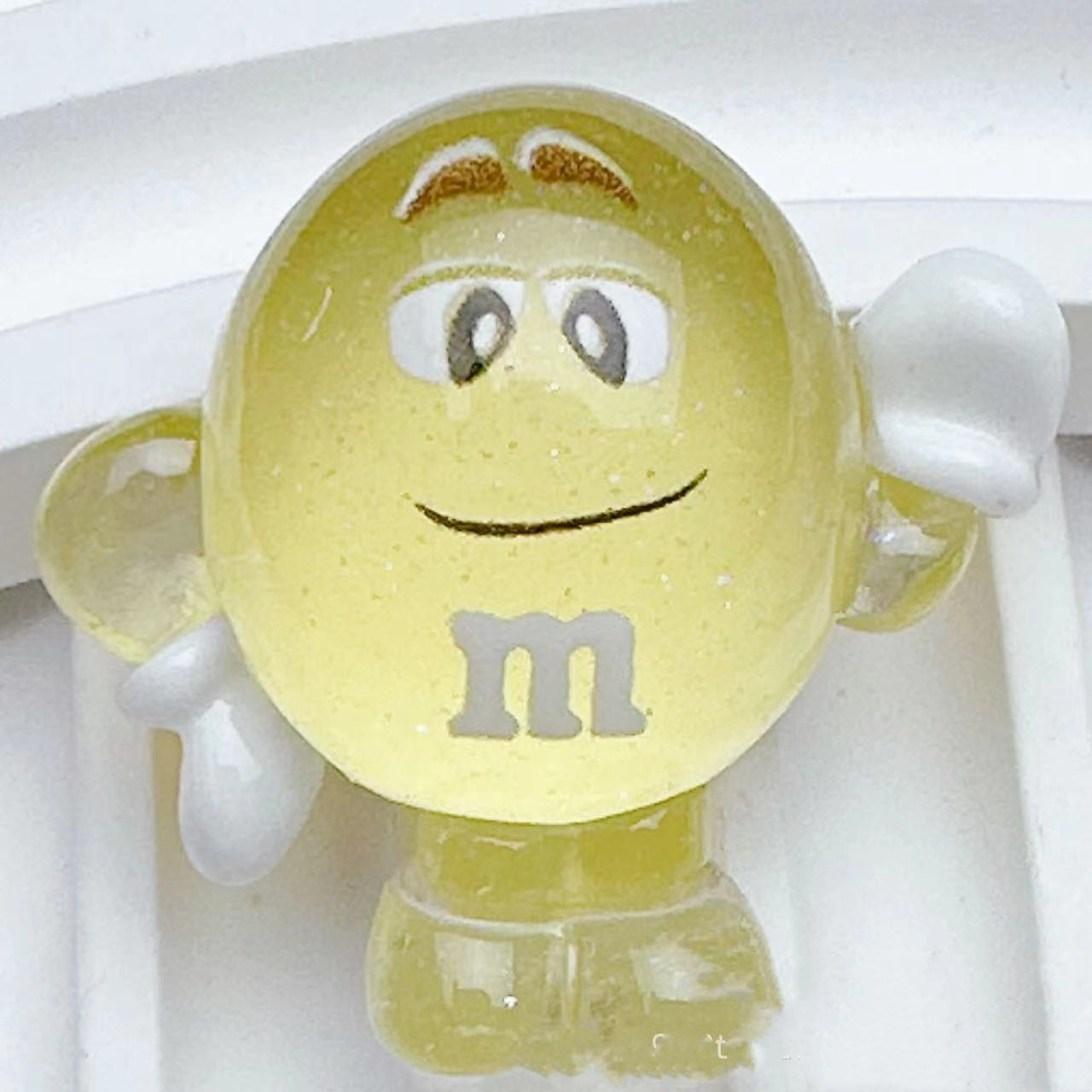 Luminous M&M-Open by yourself not open in live