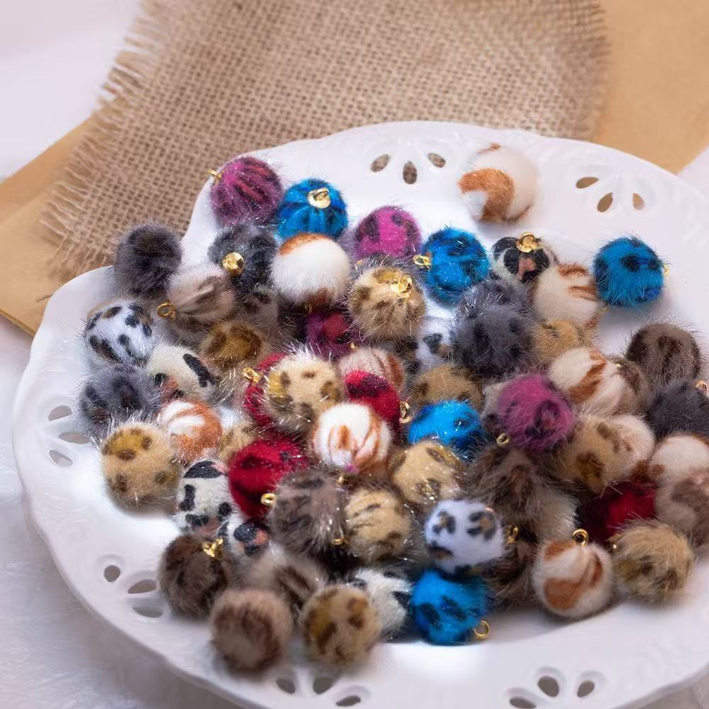 Plush leopard print beads-22（3 in line）/（4pcs/bag)